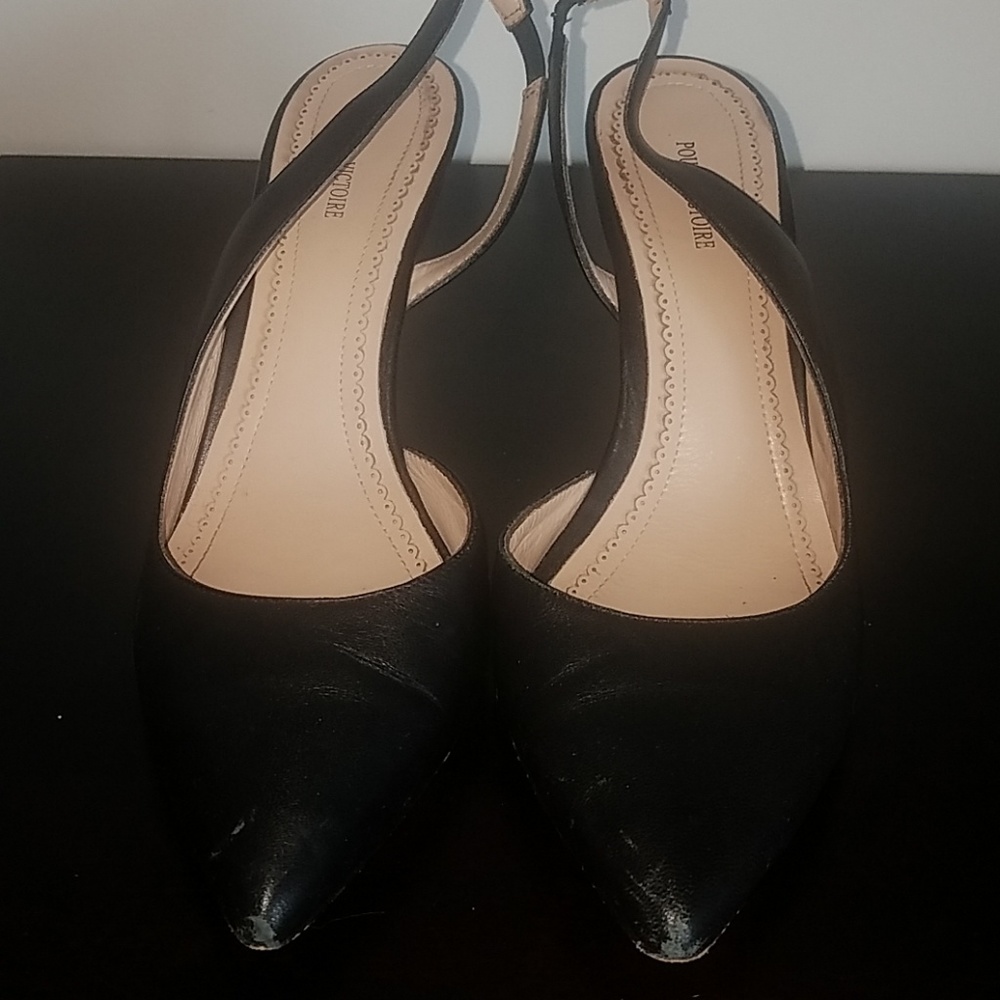 Pour la Victoire black leather slingbacks. Sz 9.5